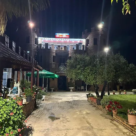 Hotel-keshtjella Margarita Szálloda 4*