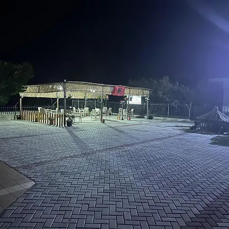 Hotel-keshtjella Margarita Ξενοδοχείο 4*