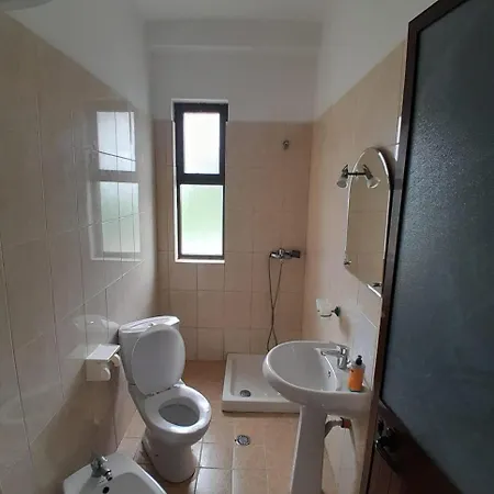 Hotel-keshtjella Margarita Ξενοδοχείο 4*