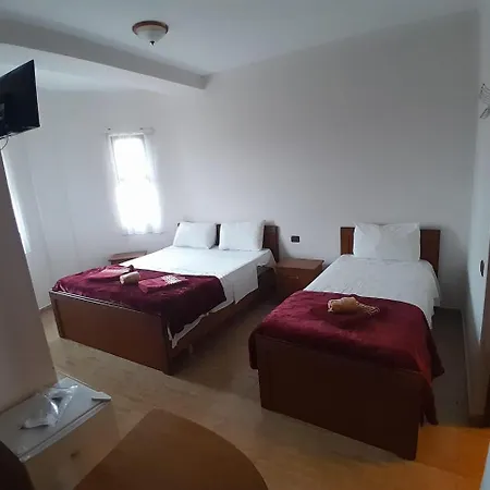 Hotel-keshtjella Margarita Ξενοδοχείο 4*