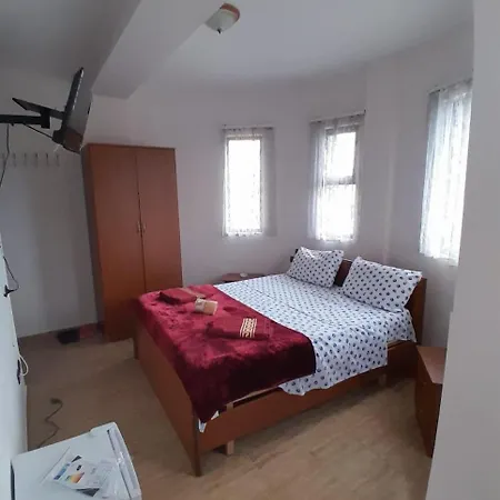 Hotel Hotel-keshtjella Margarita Lezhe