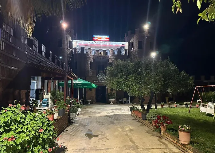 Hotel-keshtjella Margarita 酒店 4*