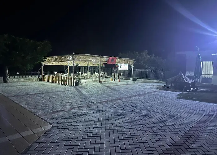 Hotel-keshtjella Margarita 酒店 4*