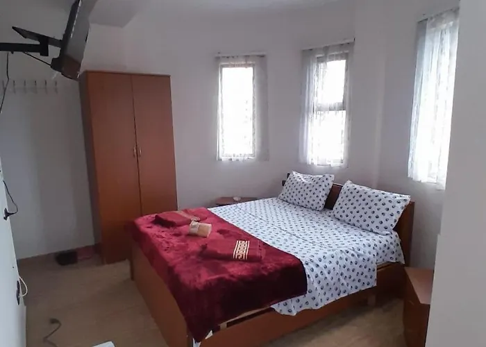 酒店 Hotel-keshtjella Margarita Lezhë