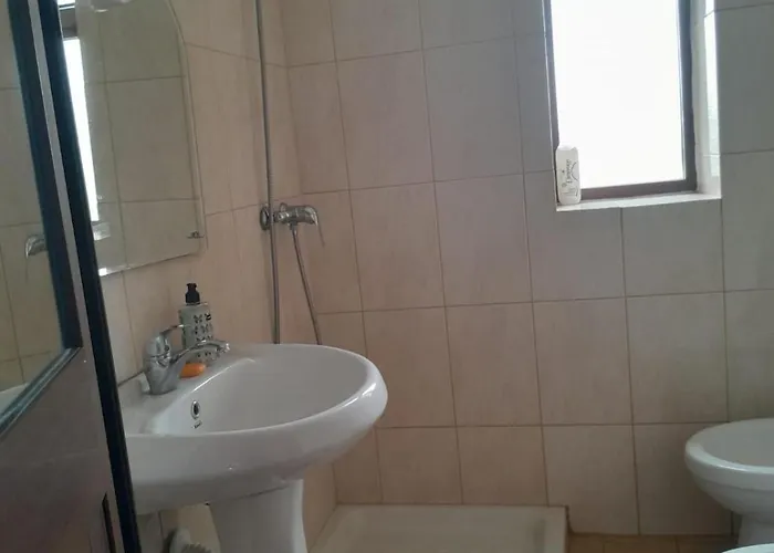 酒店 Hotel-keshtjella Margarita